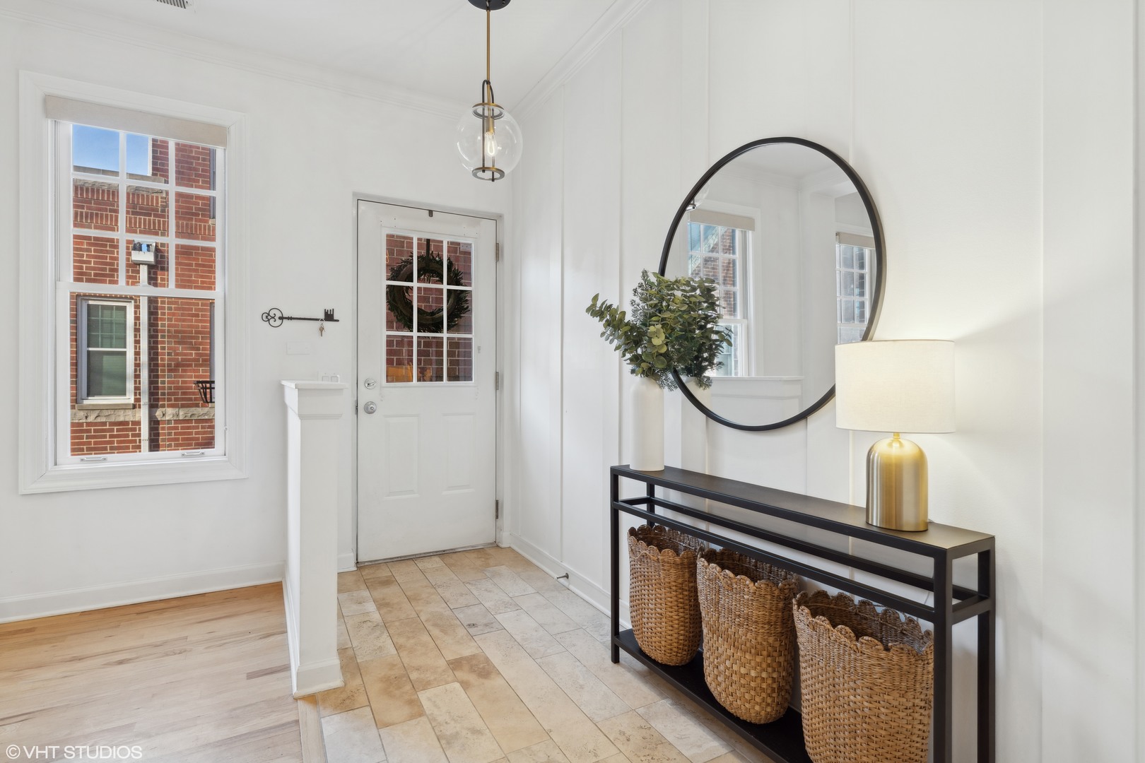 3951 N HERMITAGE Avenue Unit: B