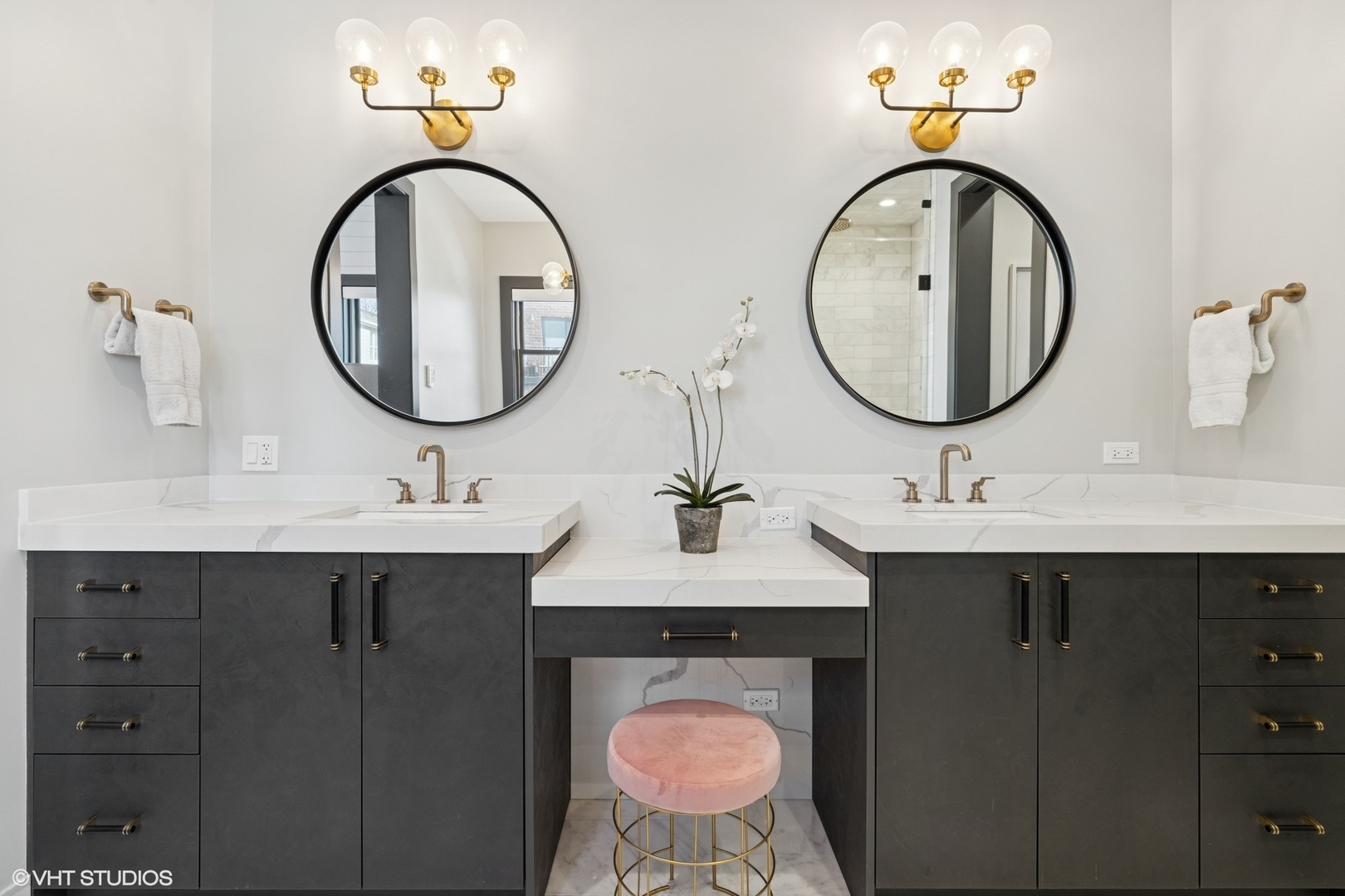 1942 W George Street