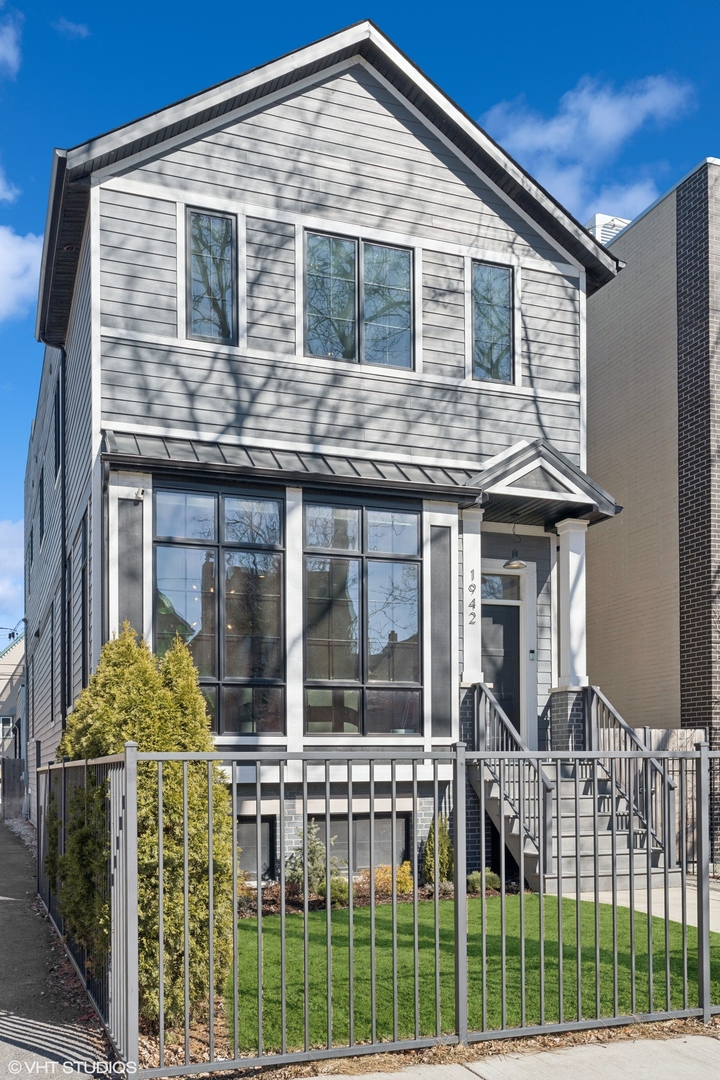 1942 W George Street