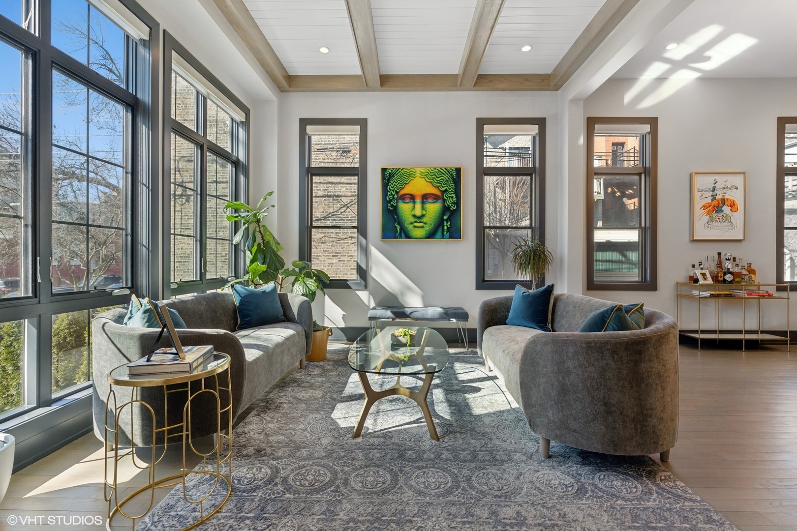 1942 W George Street