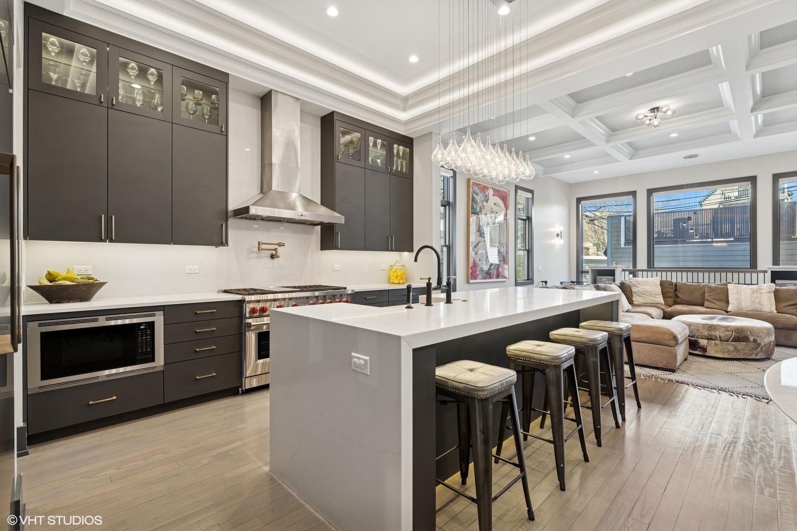 1942 W George Street