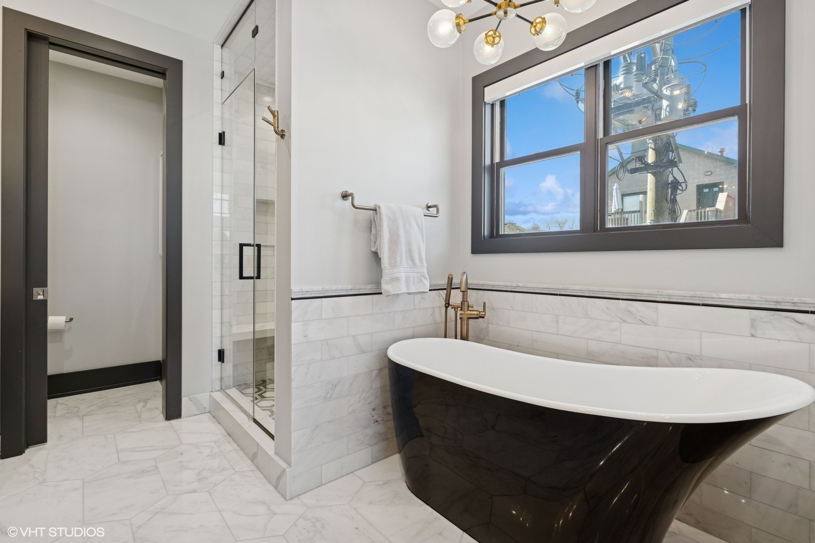 1942 W George Street