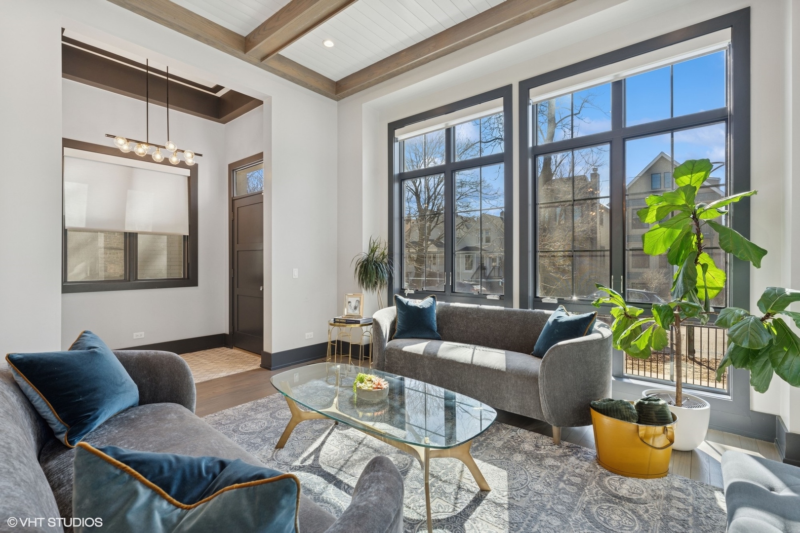 1942 W George Street