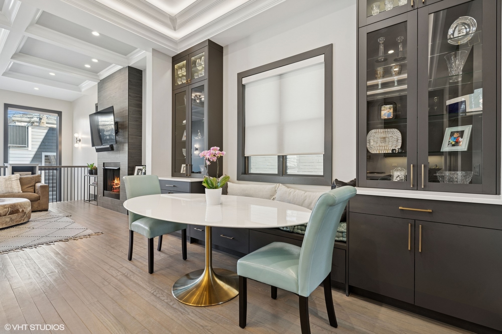 1942 W George Street