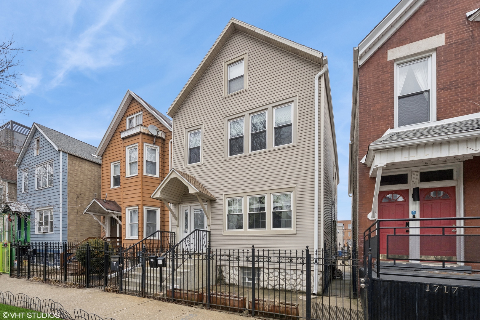 1721 N Artesian Avenue