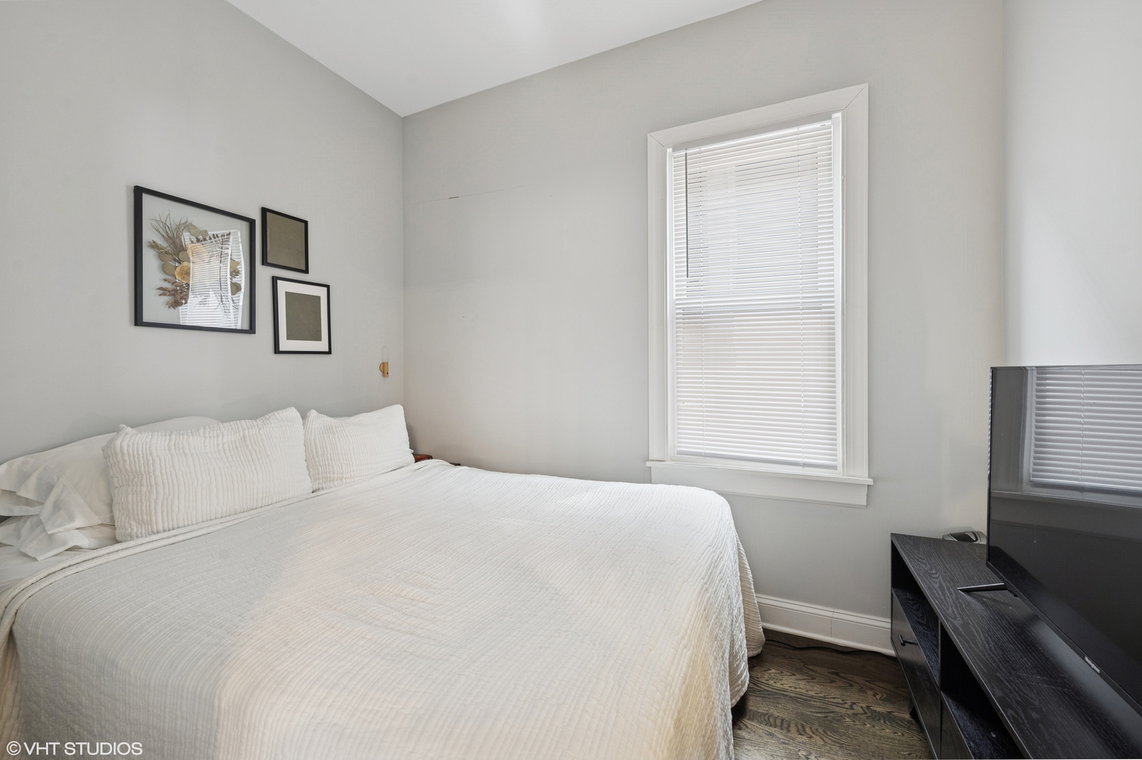 1721 N Artesian Avenue