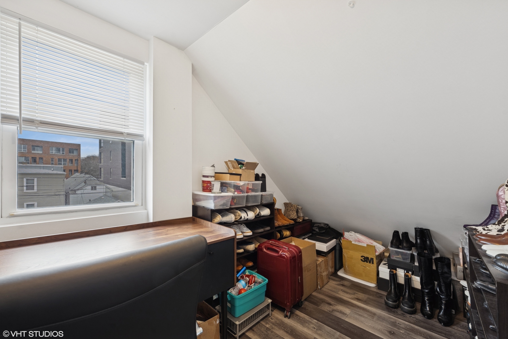 1721 N Artesian Avenue