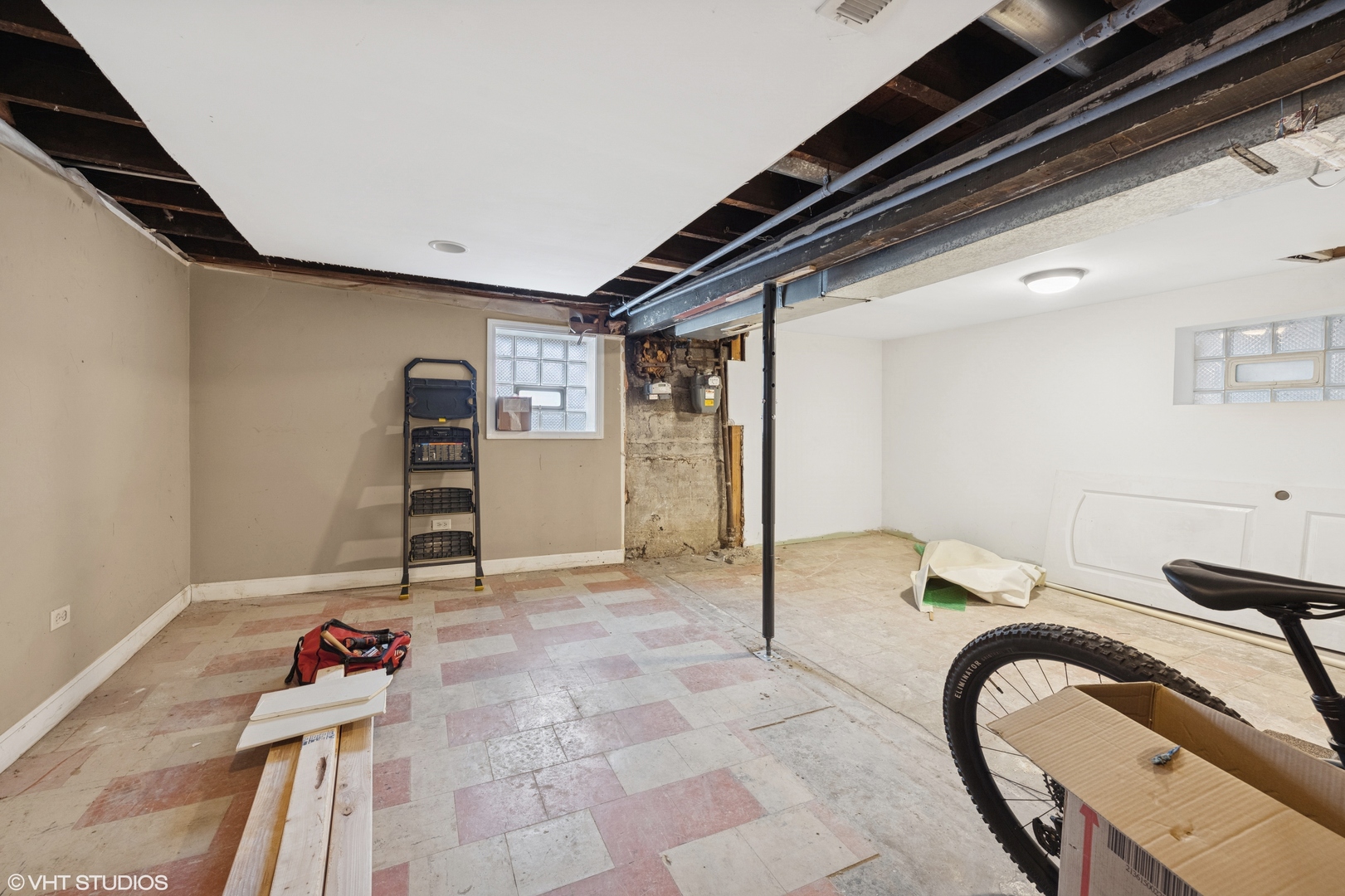 1721 N Artesian Avenue