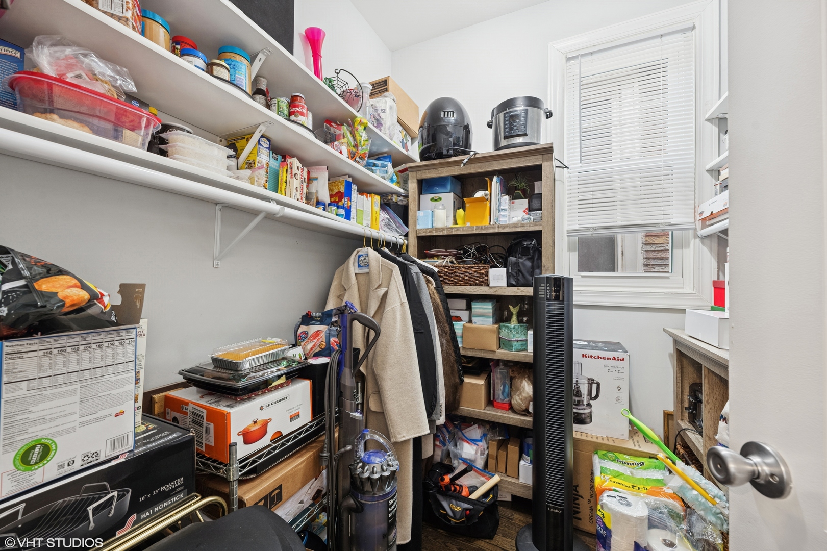 1721 N Artesian Avenue