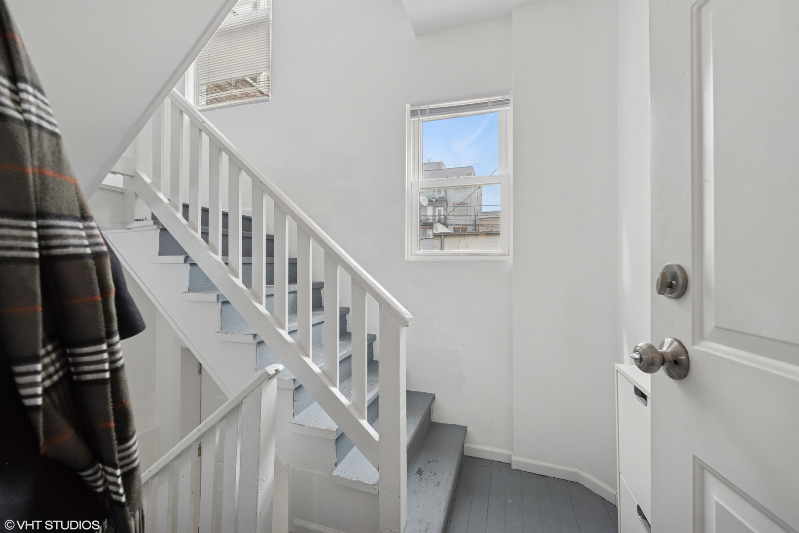 1721 N Artesian Avenue