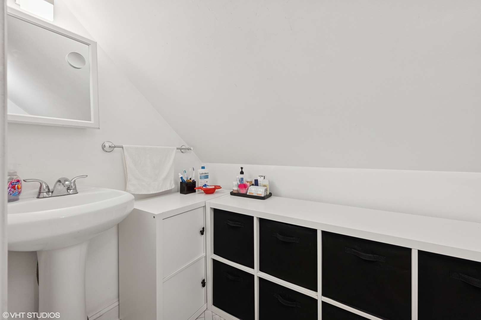 1721 N Artesian Avenue