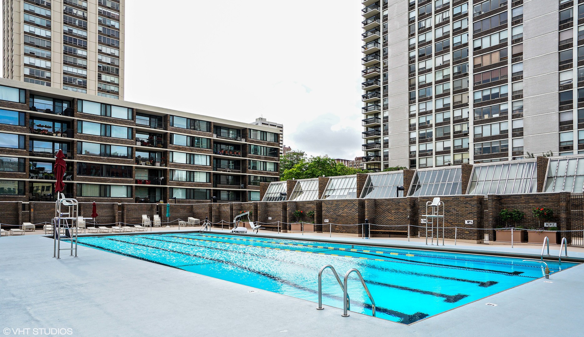 1460 N SANDBURG Terrace Unit: 202