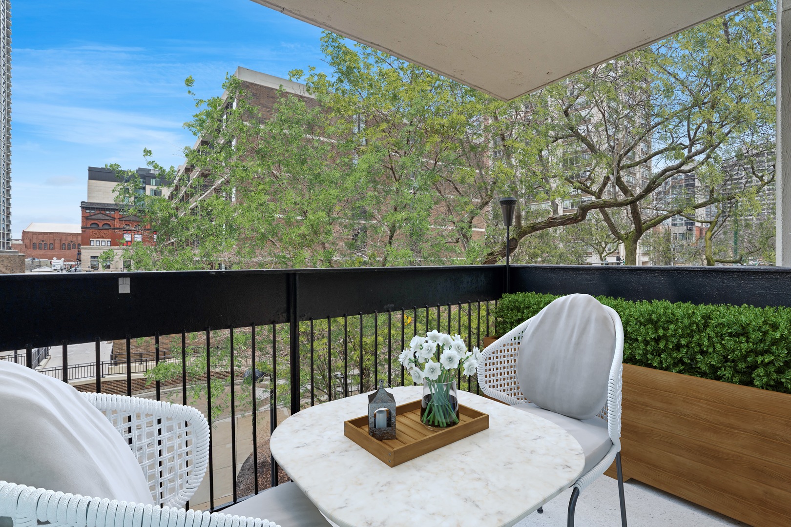 1460 N SANDBURG Terrace Unit: 202