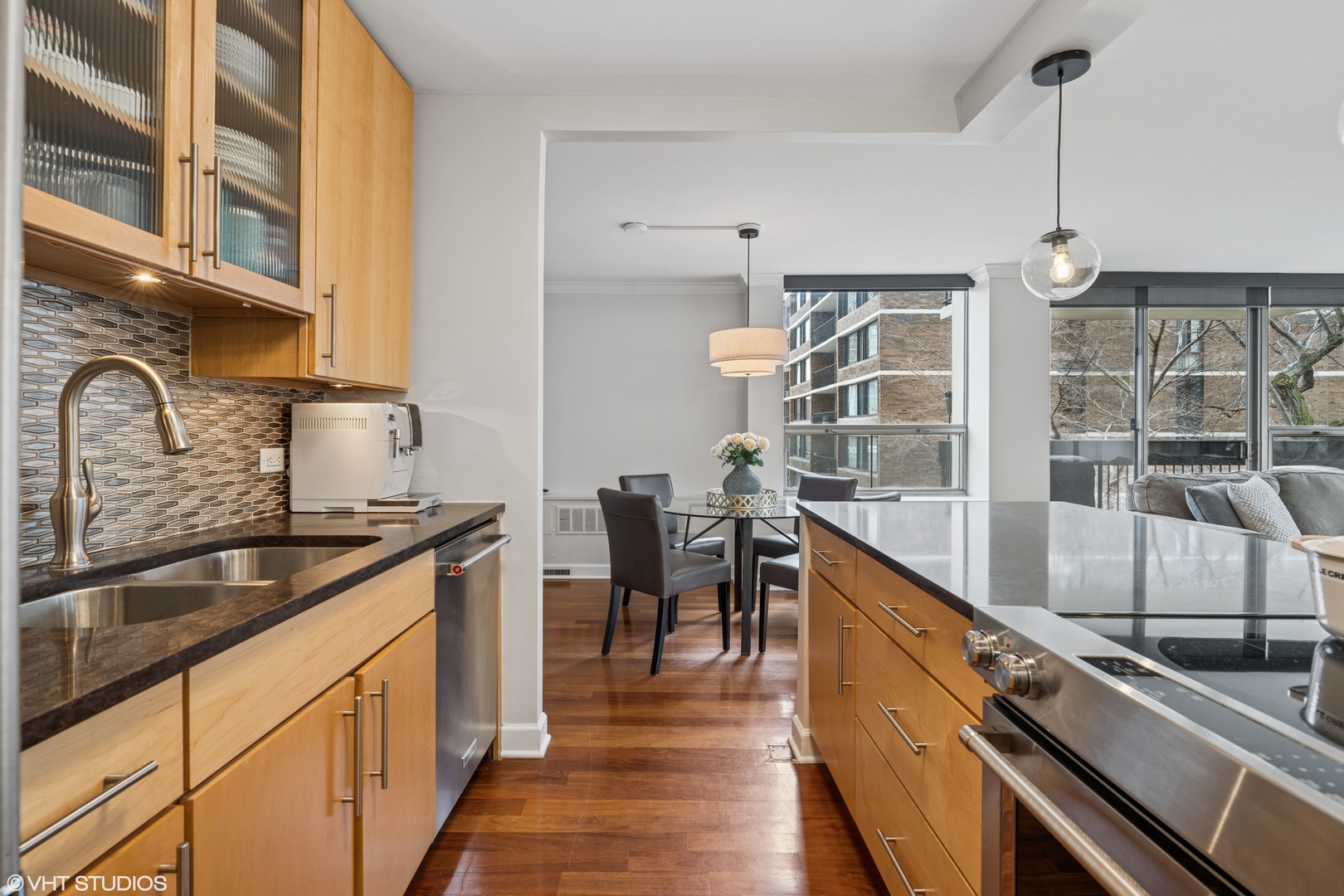1460 N SANDBURG Terrace Unit: 202