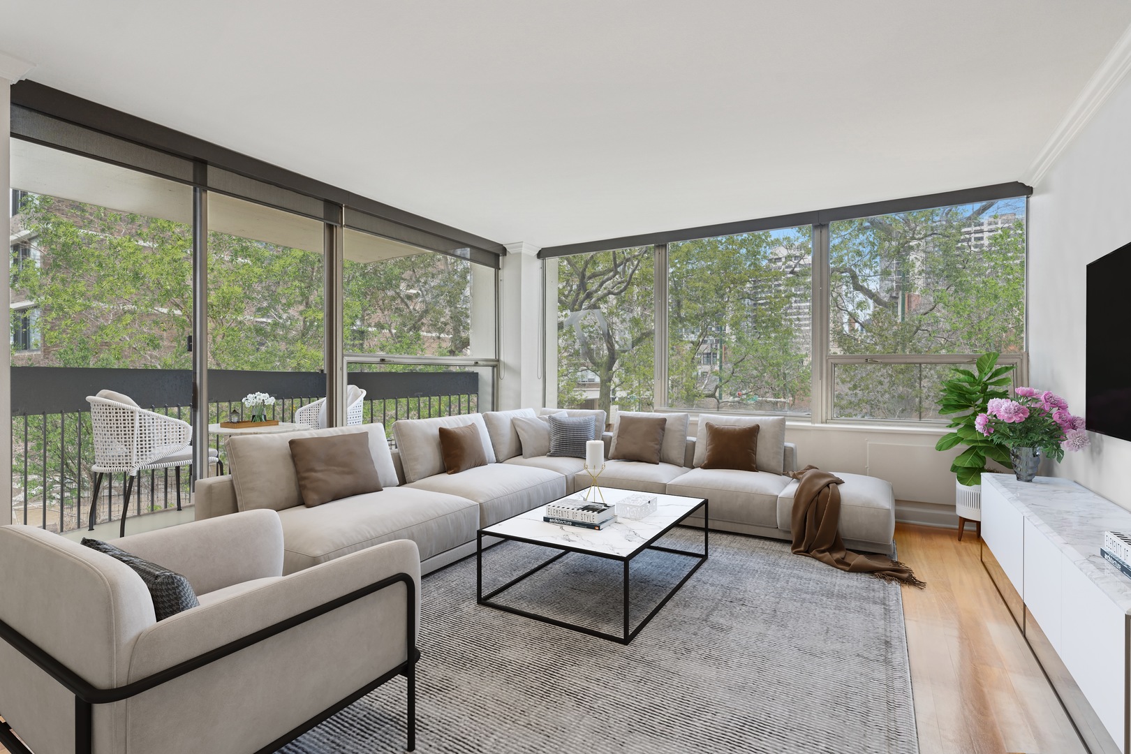 1460 N SANDBURG Terrace Unit: 202