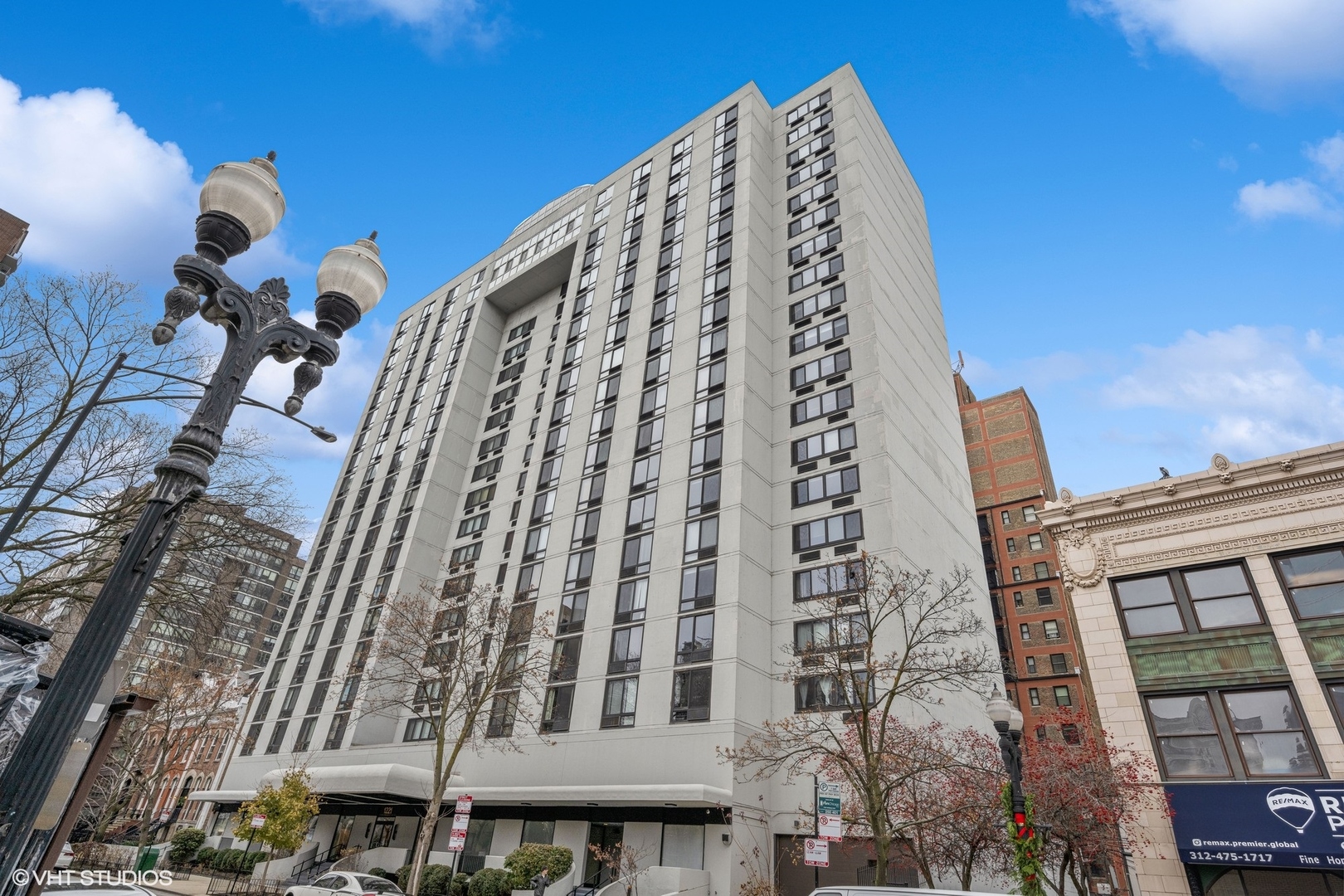1221 N Dearborn Parkway Unit: 1210N