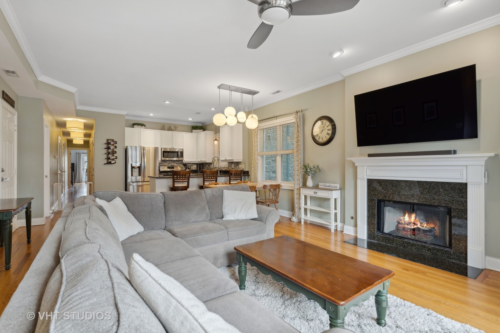 840 W Diversey Parkway Unit: 3E