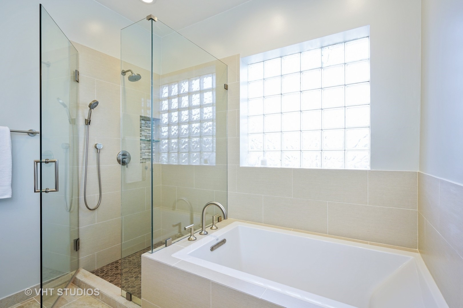 840 W Diversey Parkway Unit: 3E