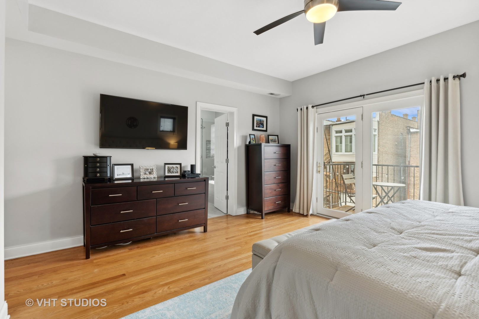 840 W Diversey Parkway Unit: 3E