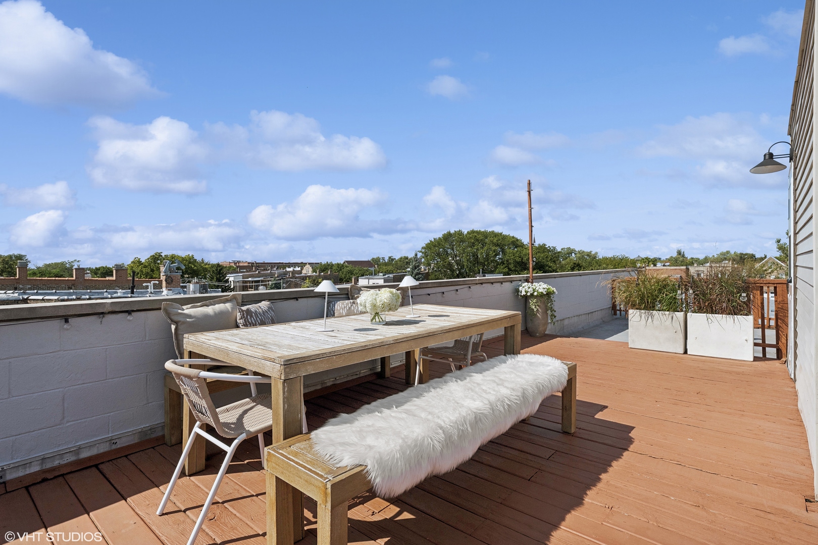 2516 W Iowa Street Unit: 3