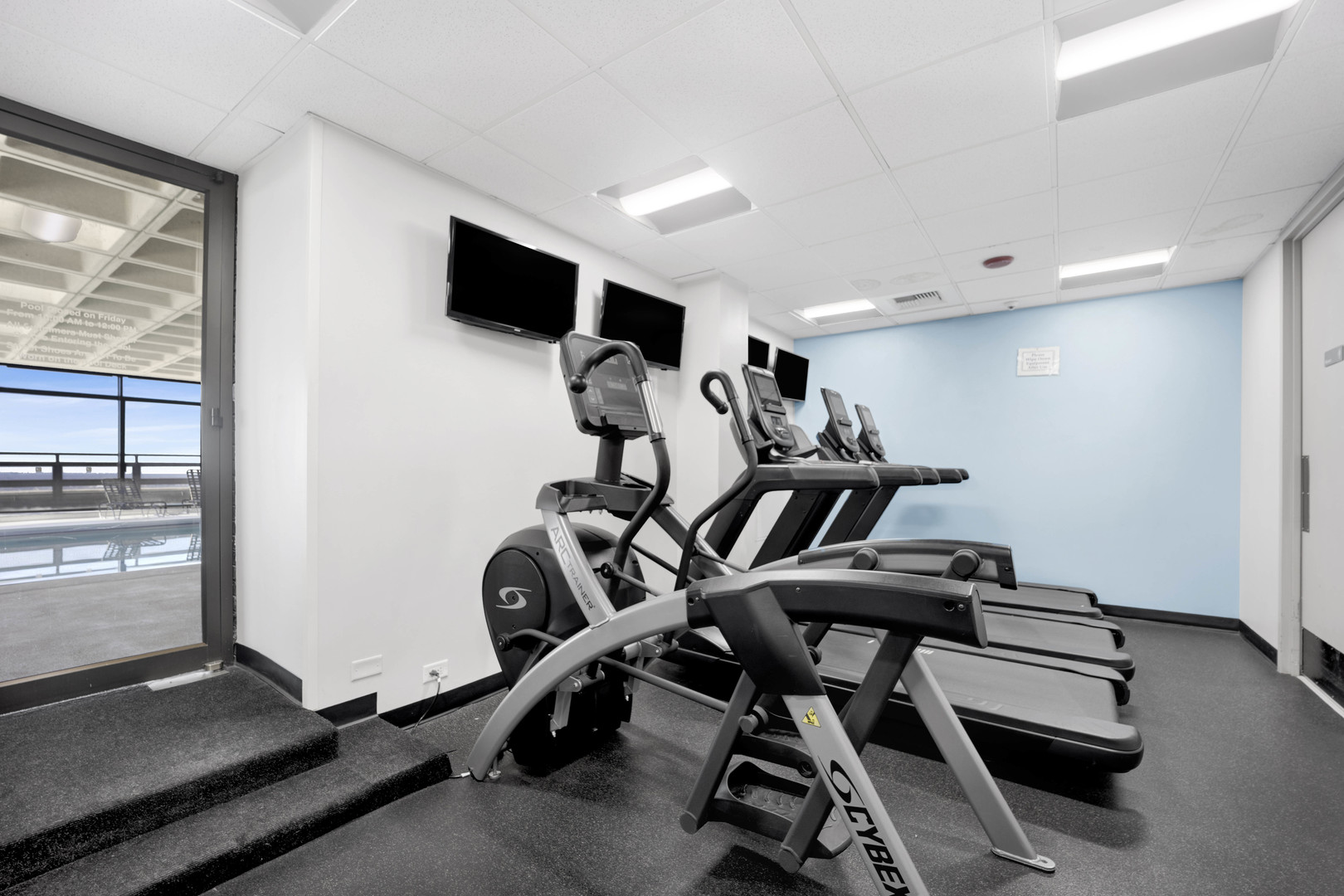 2650 N Lakeview Avenue Unit: 2905