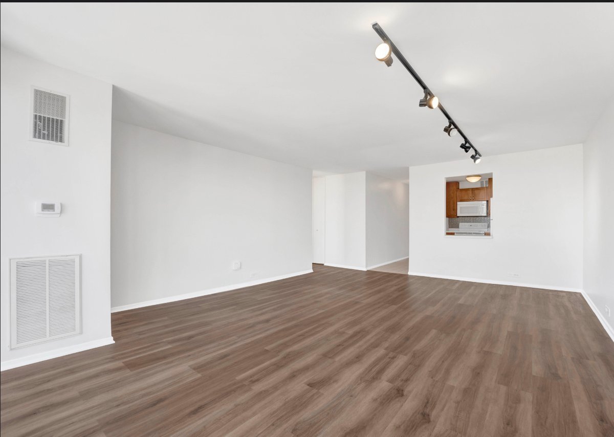 2650 N Lakeview Avenue Unit: 2905