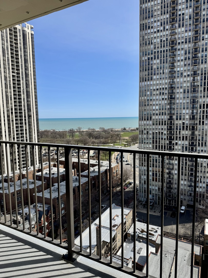 1636 N Wells Street Unit: 2003