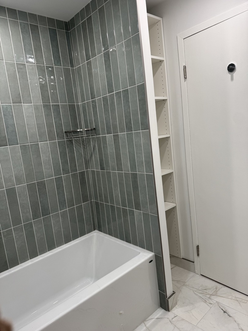1636 N Wells Street Unit: 2003