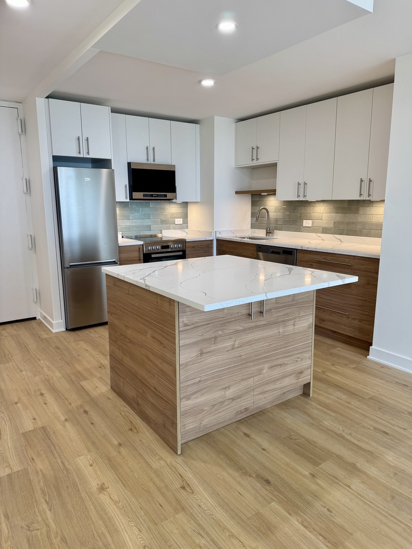 1636 N Wells Street Unit: 2003