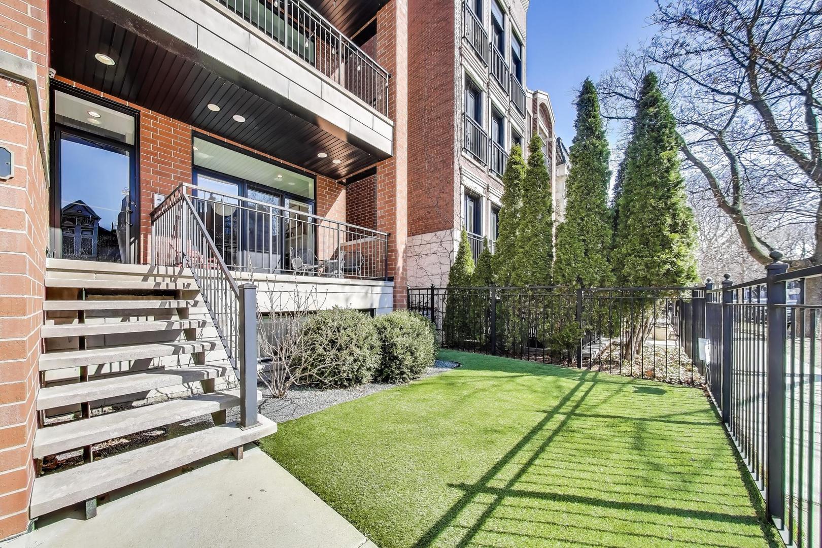 920 W wrightwood Avenue Unit: 1