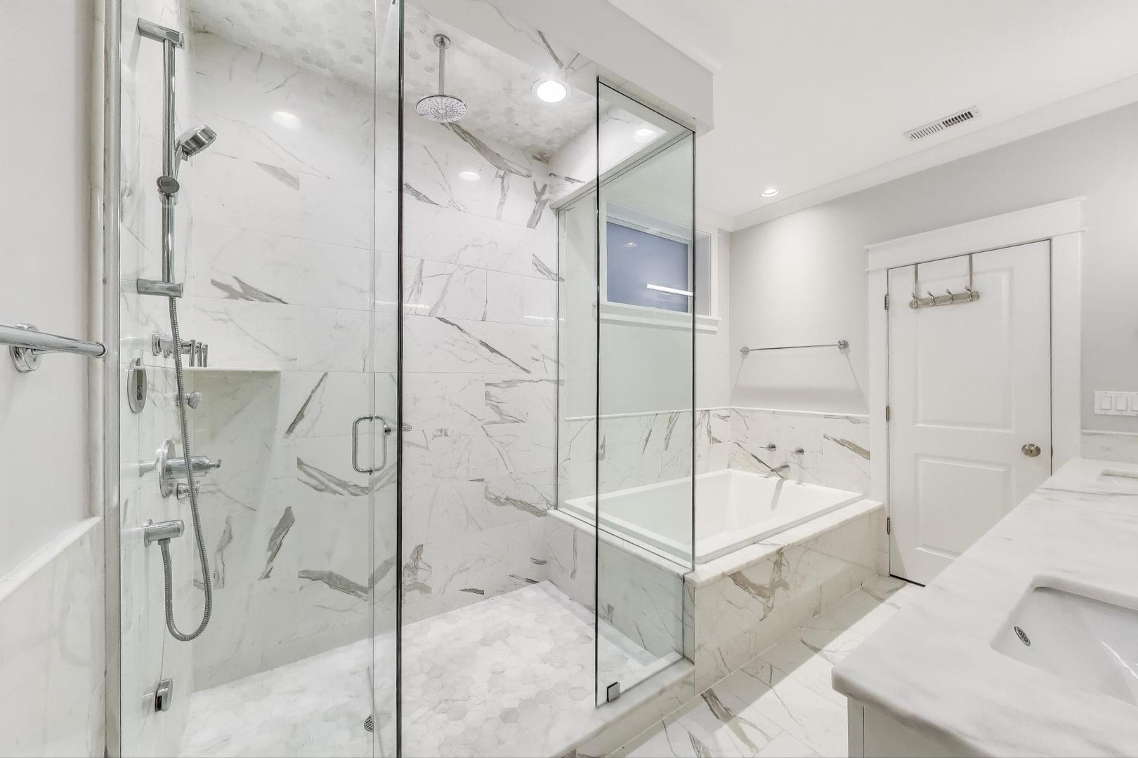 920 W wrightwood Avenue Unit: 1