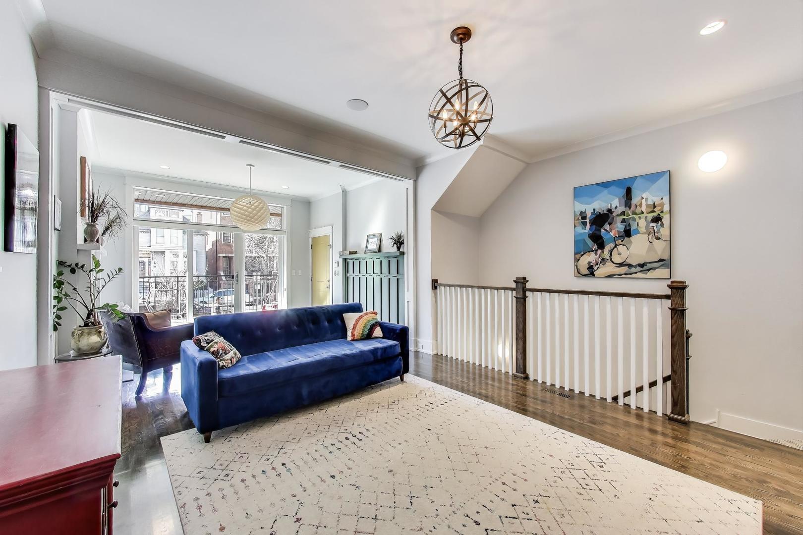 920 W wrightwood Avenue Unit: 1