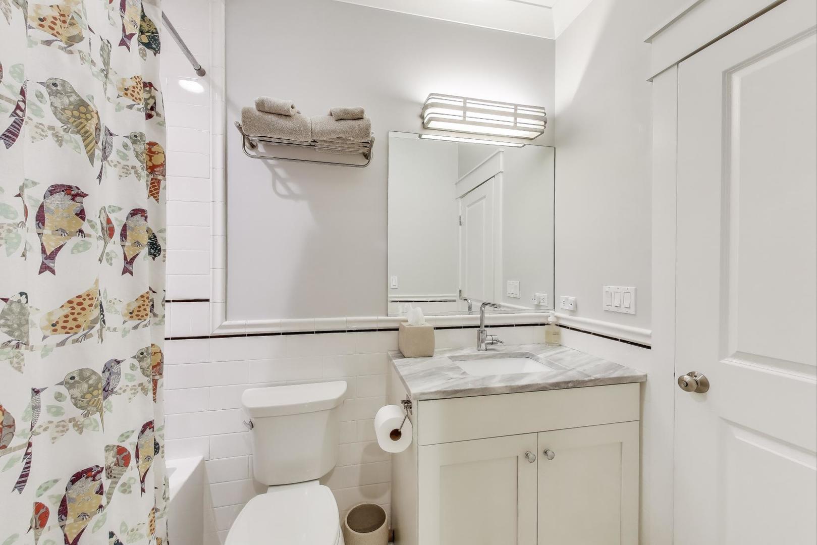 920 W wrightwood Avenue Unit: 1