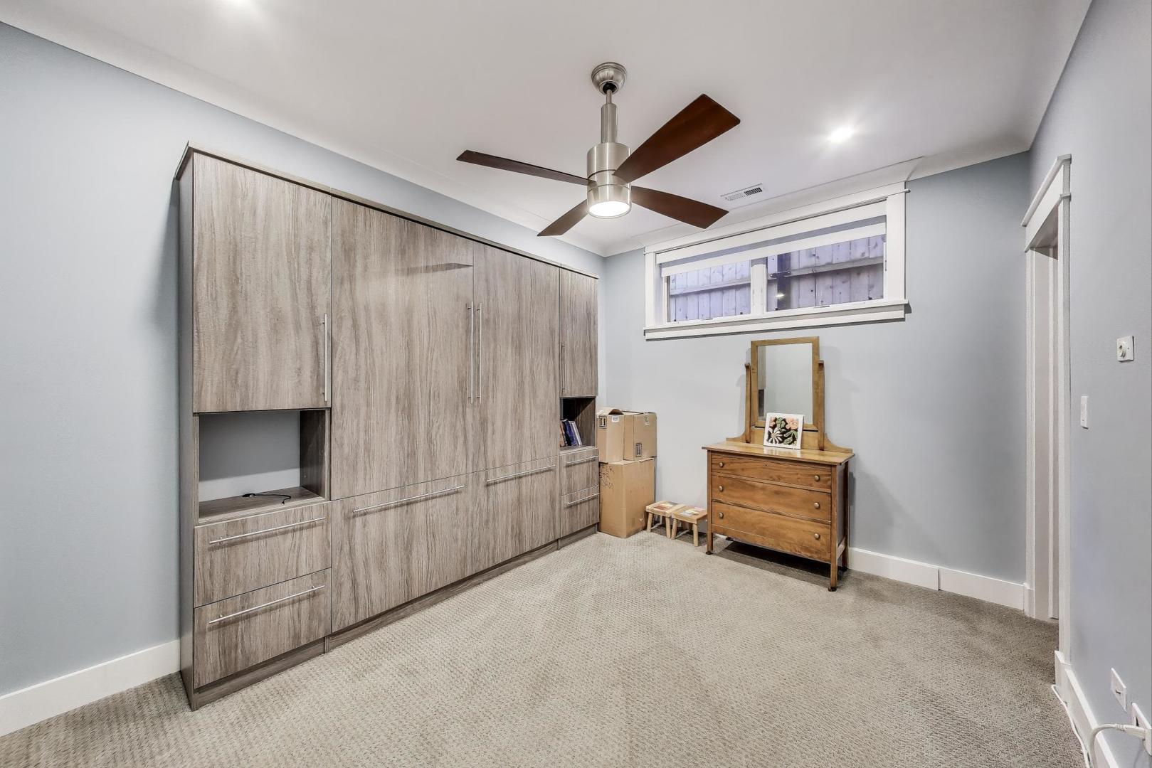 920 W wrightwood Avenue Unit: 1