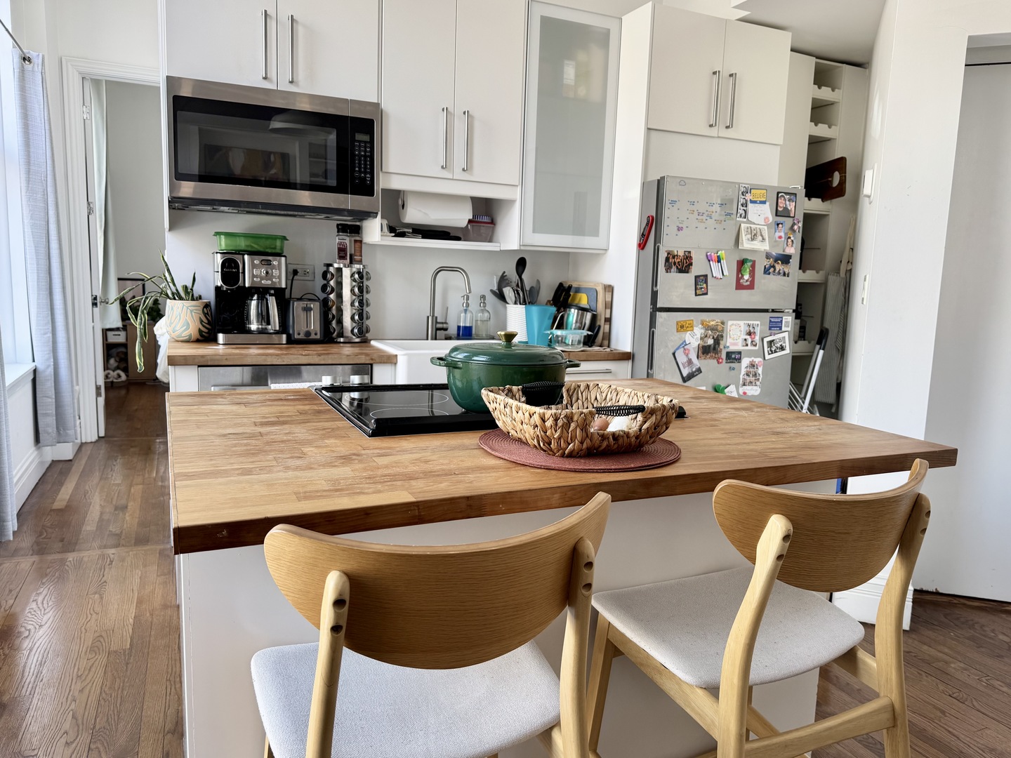 223 W Wisconsin Street Unit: 2B