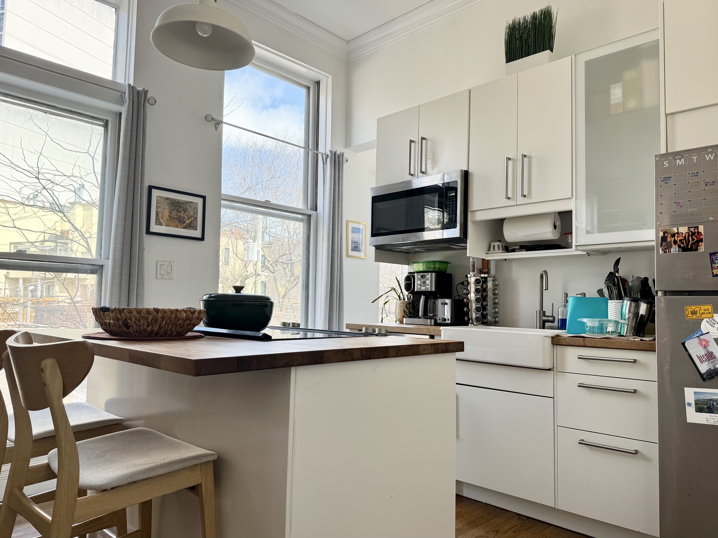 223 W Wisconsin Street Unit: 2B