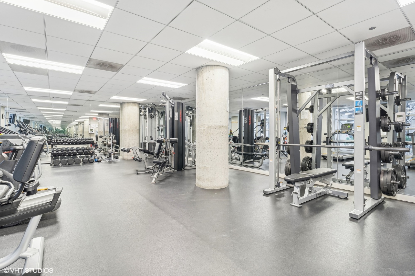 720 N Larrabee Street Unit: 905