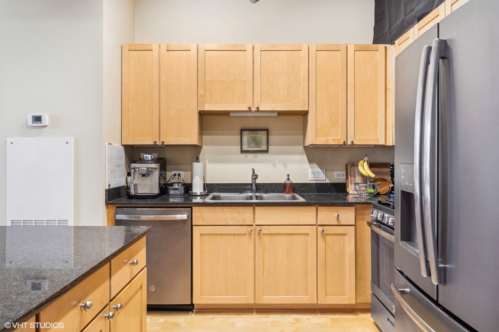 720 N Larrabee Street Unit: 905