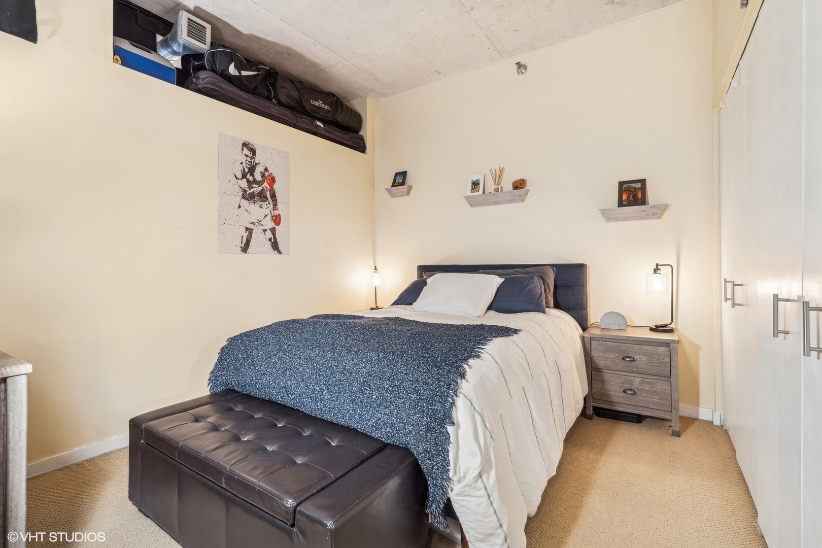 720 N Larrabee Street Unit: 905