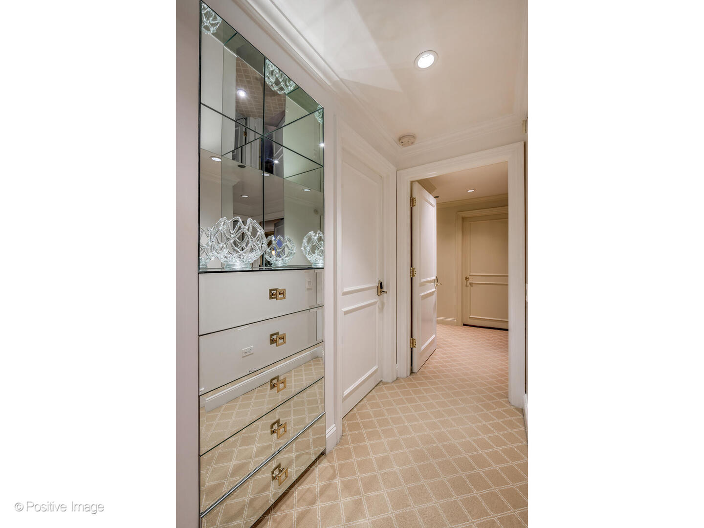 1301 N Dearborn Street Unit: 1201-2