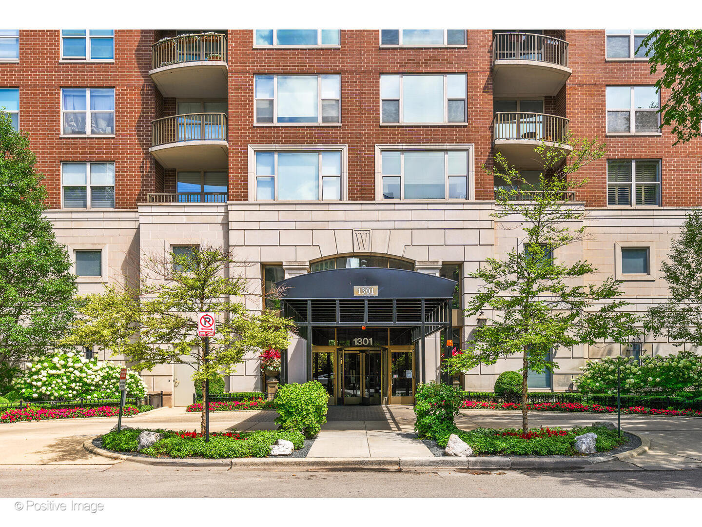 1301 N Dearborn Street Unit: 1201-2