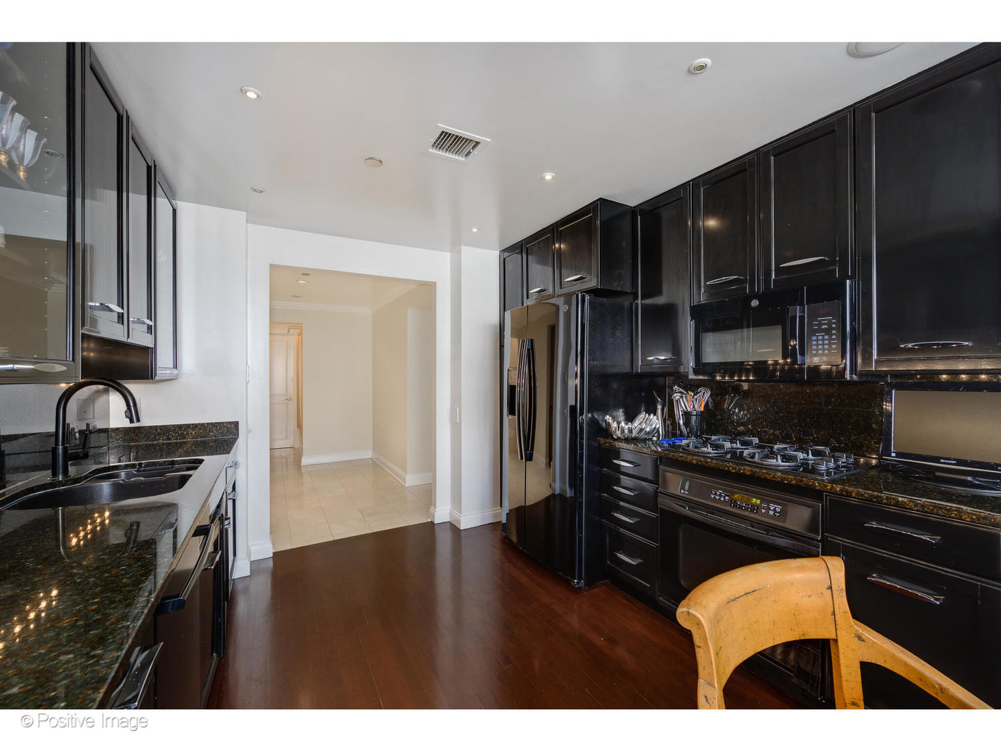 1301 N Dearborn Street Unit: 1201-2