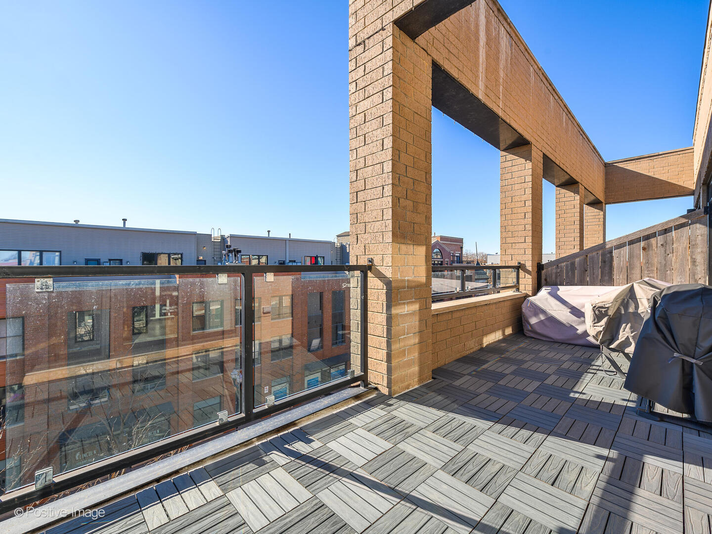 4115 N Lincoln Avenue Unit: 4S