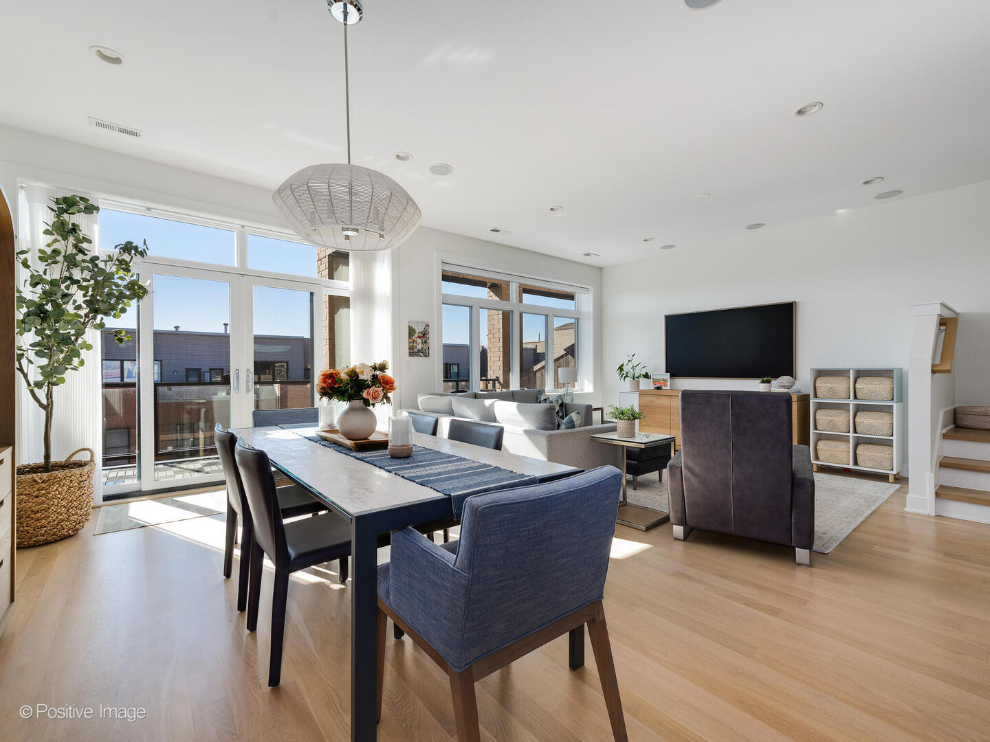 4115 N Lincoln Avenue Unit: 4S