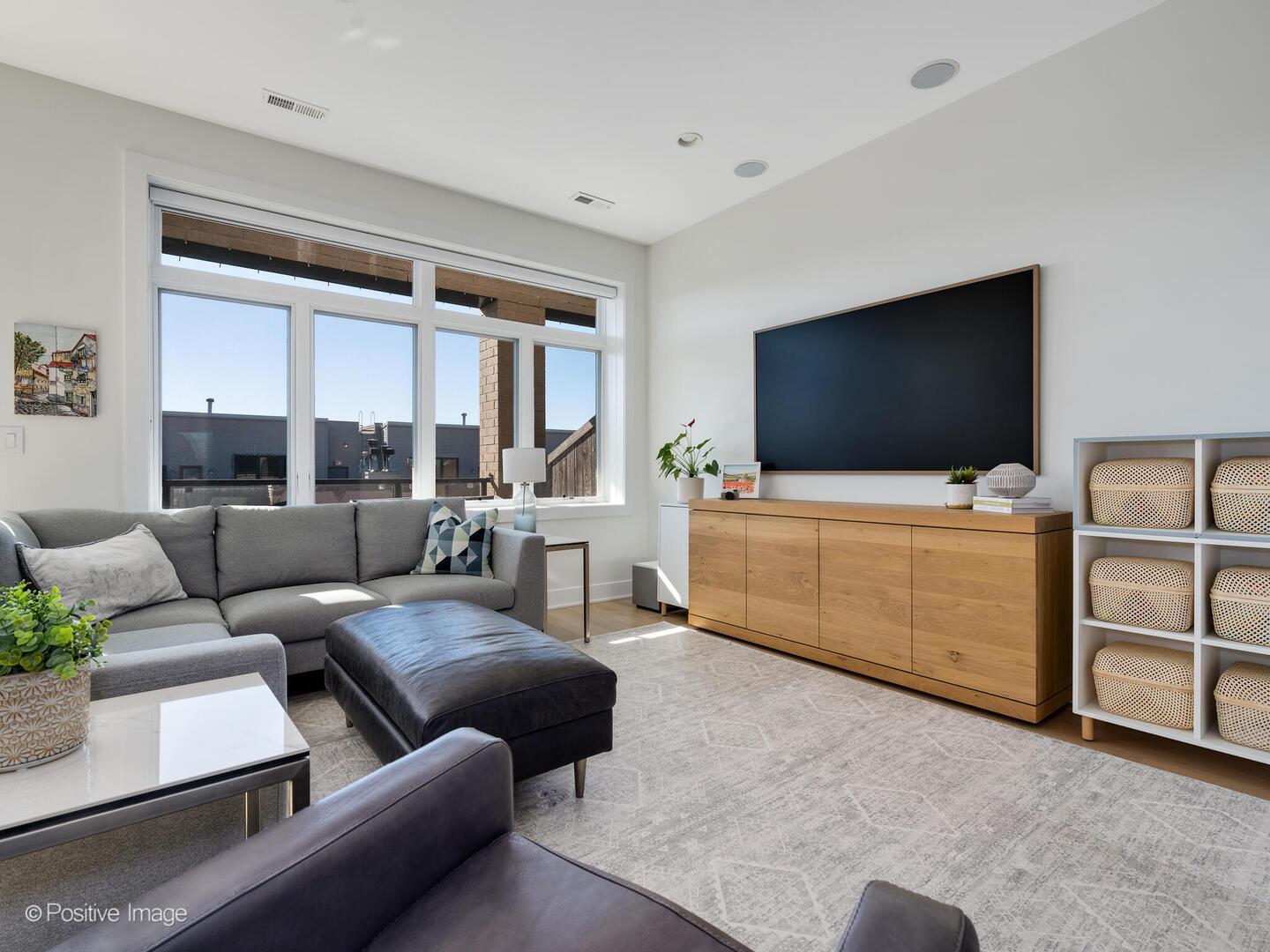 4115 N Lincoln Avenue Unit: 4S