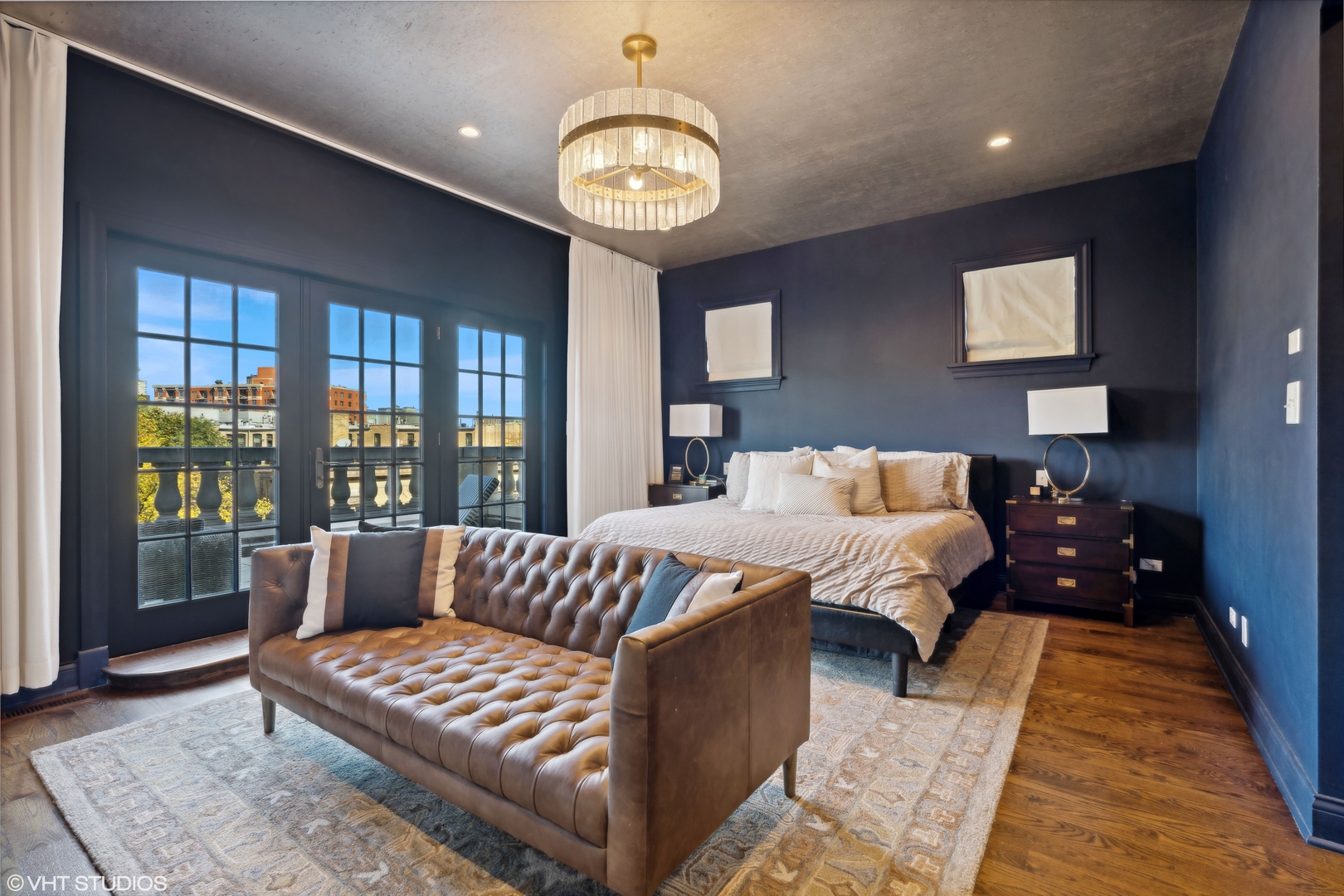 851 W Fletcher Street Unit: 3