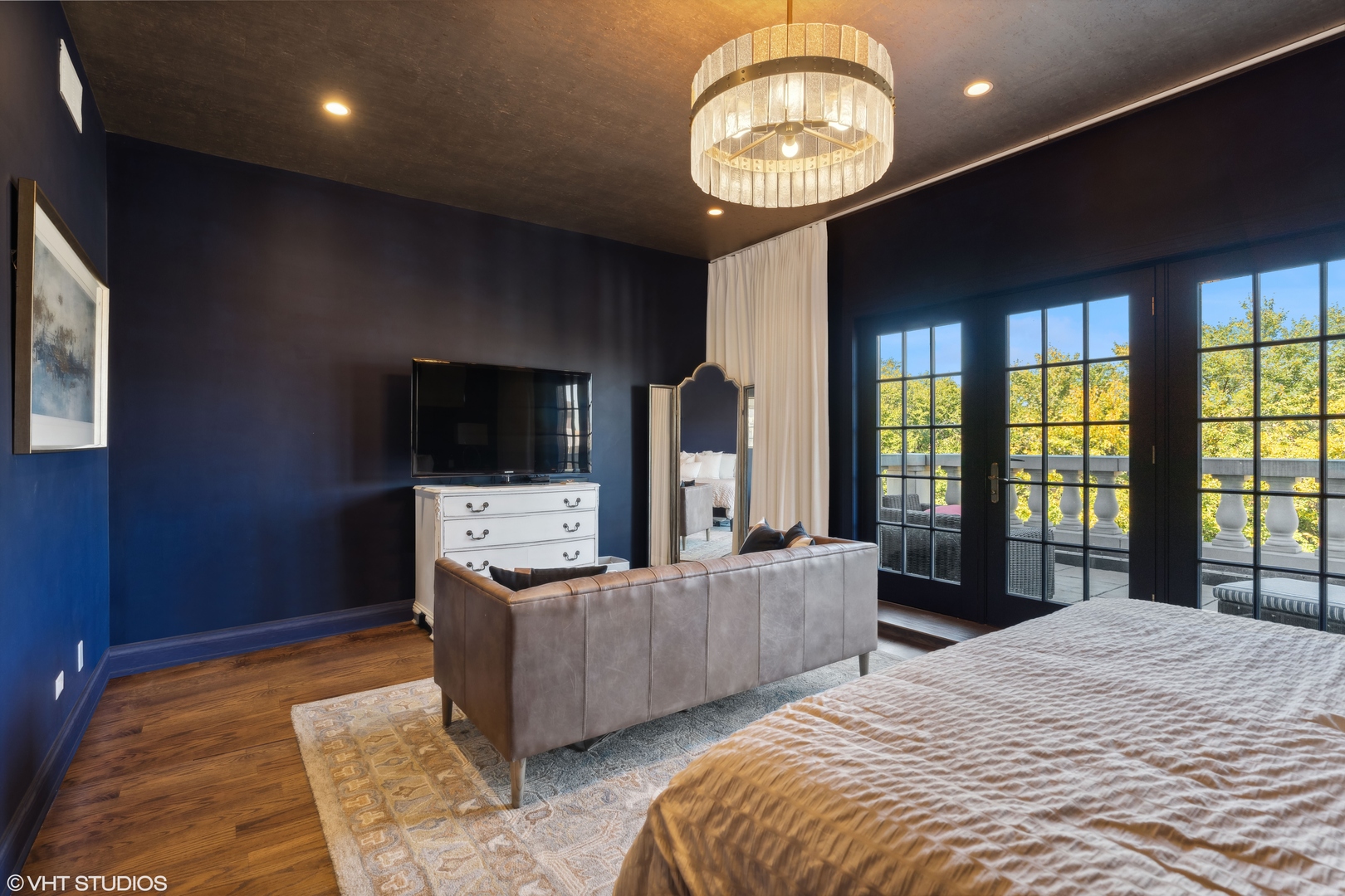 851 W Fletcher Street Unit: 3