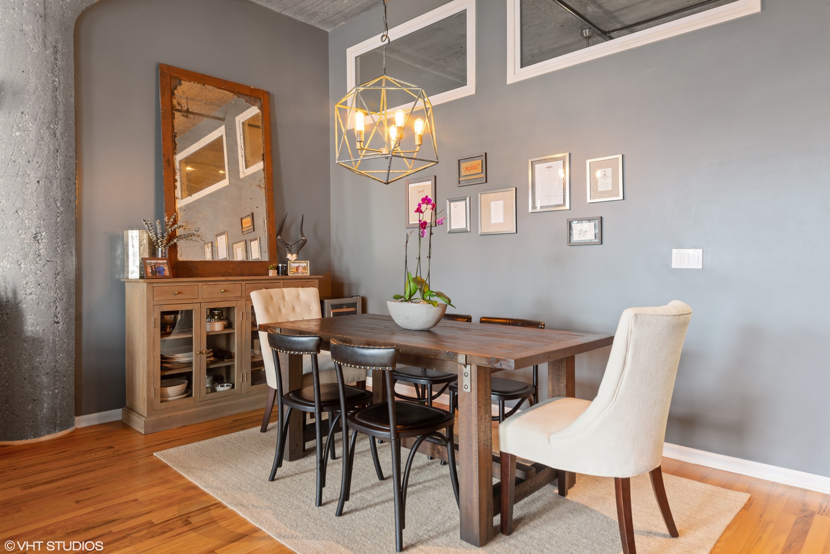 758 N Larrabee Street Unit: 821