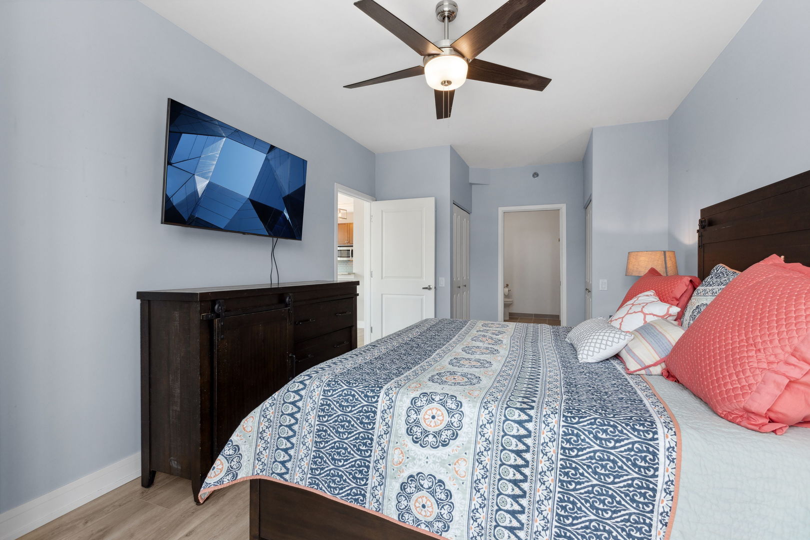 757 N Orleans Street Unit: 1406