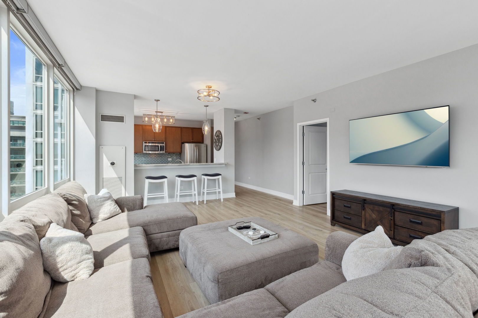 757 N Orleans Street Unit: 1406